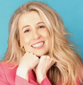 Louisa Ni Eideain — comedian at Craic Den Comedy Club, Dublin